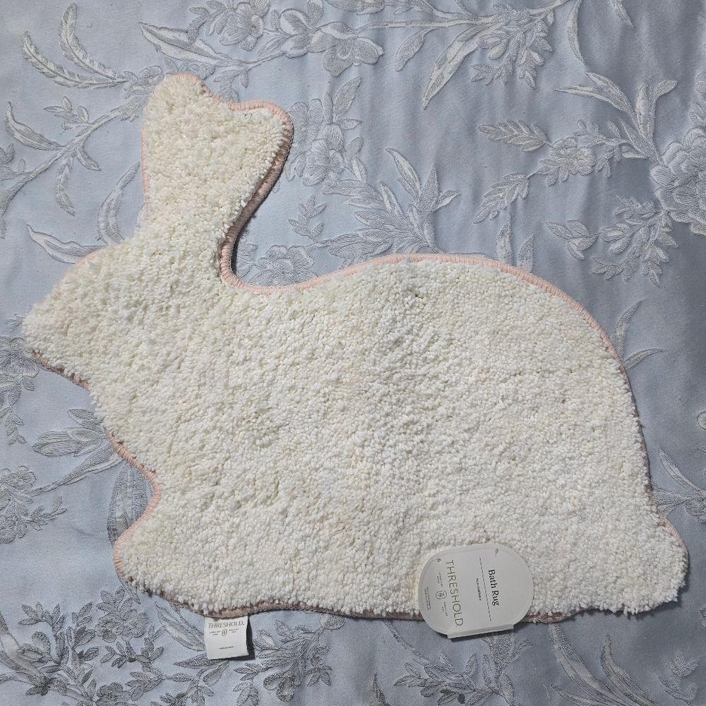 Easter Bunny Shaped Non-Slip Bath Rug White 20" x 24" ~ Target Threshold ~ NEW